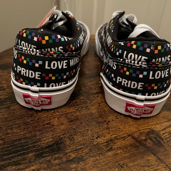 NWT IN BOX pride vans Dohoney men’s 8 - Picture 6 of 8